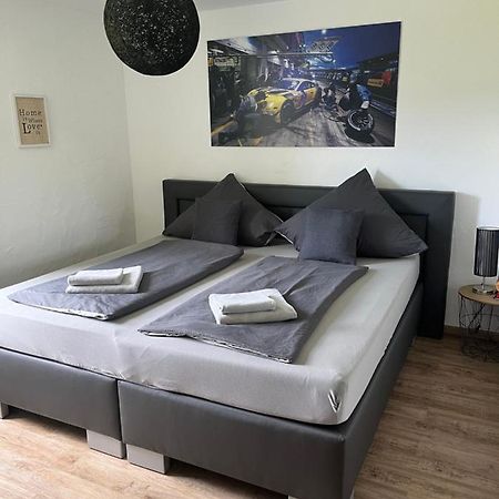 Gaestezimmer Melina Am Nuerburgring Adenau Exteriör bild
